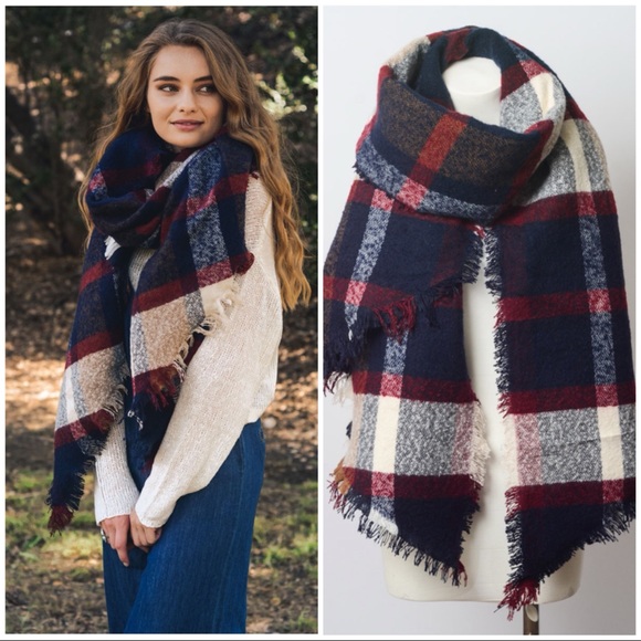 CLEARANCE‼️BLACK GRAY OVERSIZED PLAID - Scarf - Picture 2 of 2